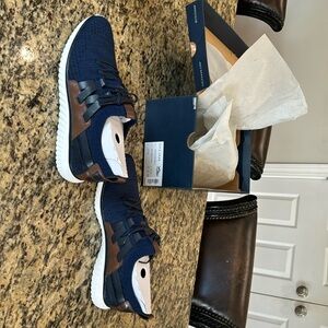 Men’s Cole Haan Grand Motion Woven Stitch, size 11M.
